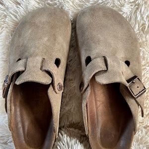 Birkenstock Boston Clog in Taupe Suede - Soft Footbed (39/8)